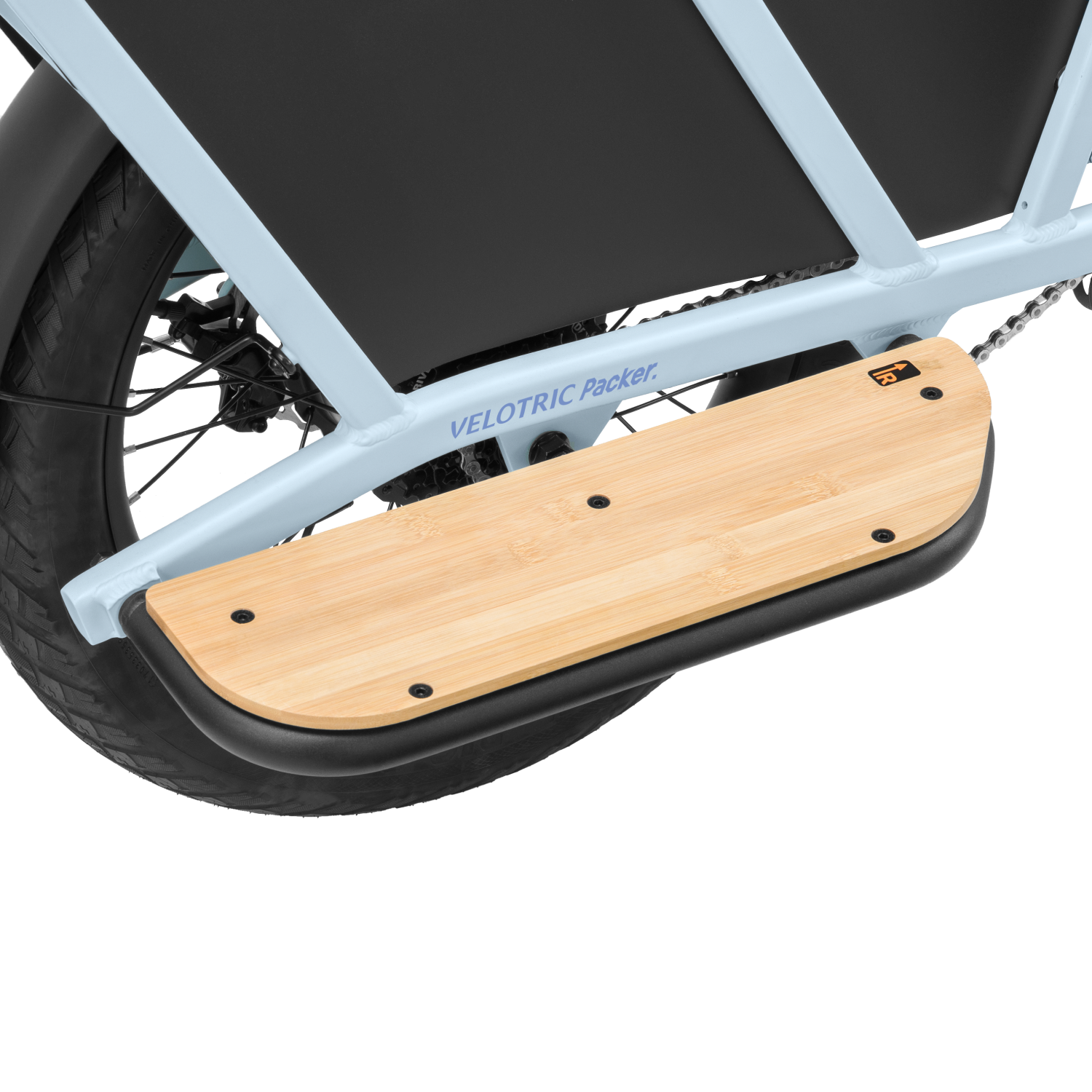 Wooden footrest on Velotric Packer e-bike for enhanced riding comfort