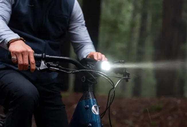 velotric_discover_m_front_light